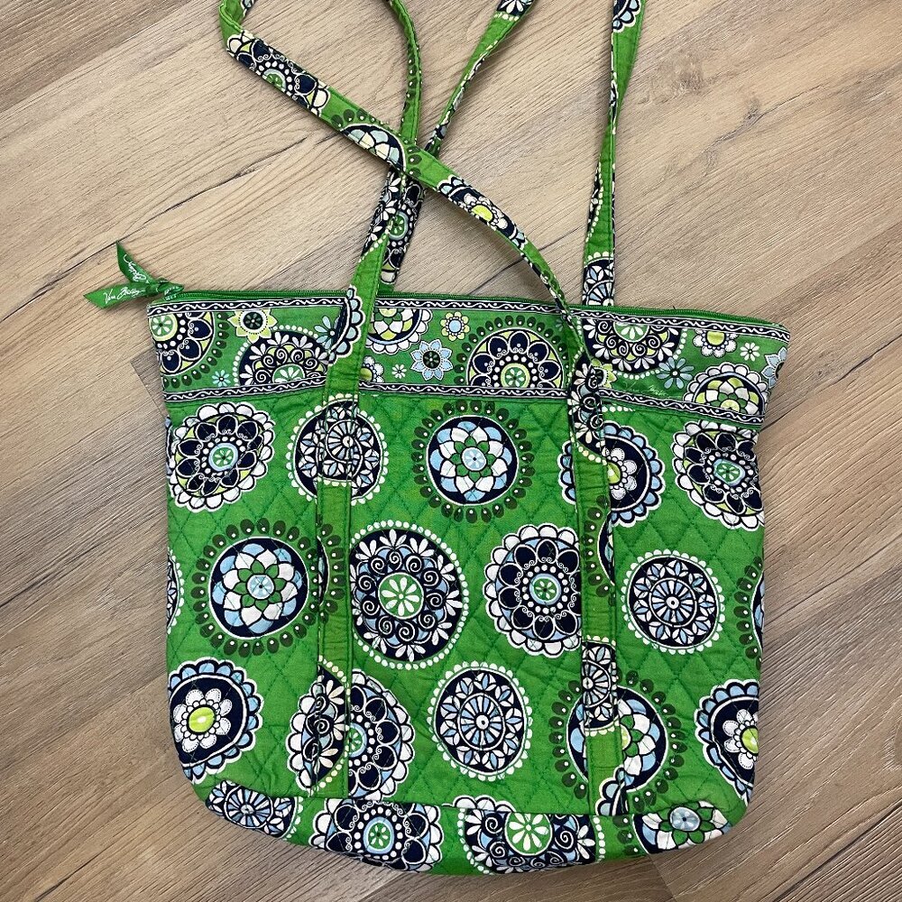 Vera Bradley Floral Circle Green/Navy Shoulder Tote Bag 12"x11"! - Picture 4 of 4